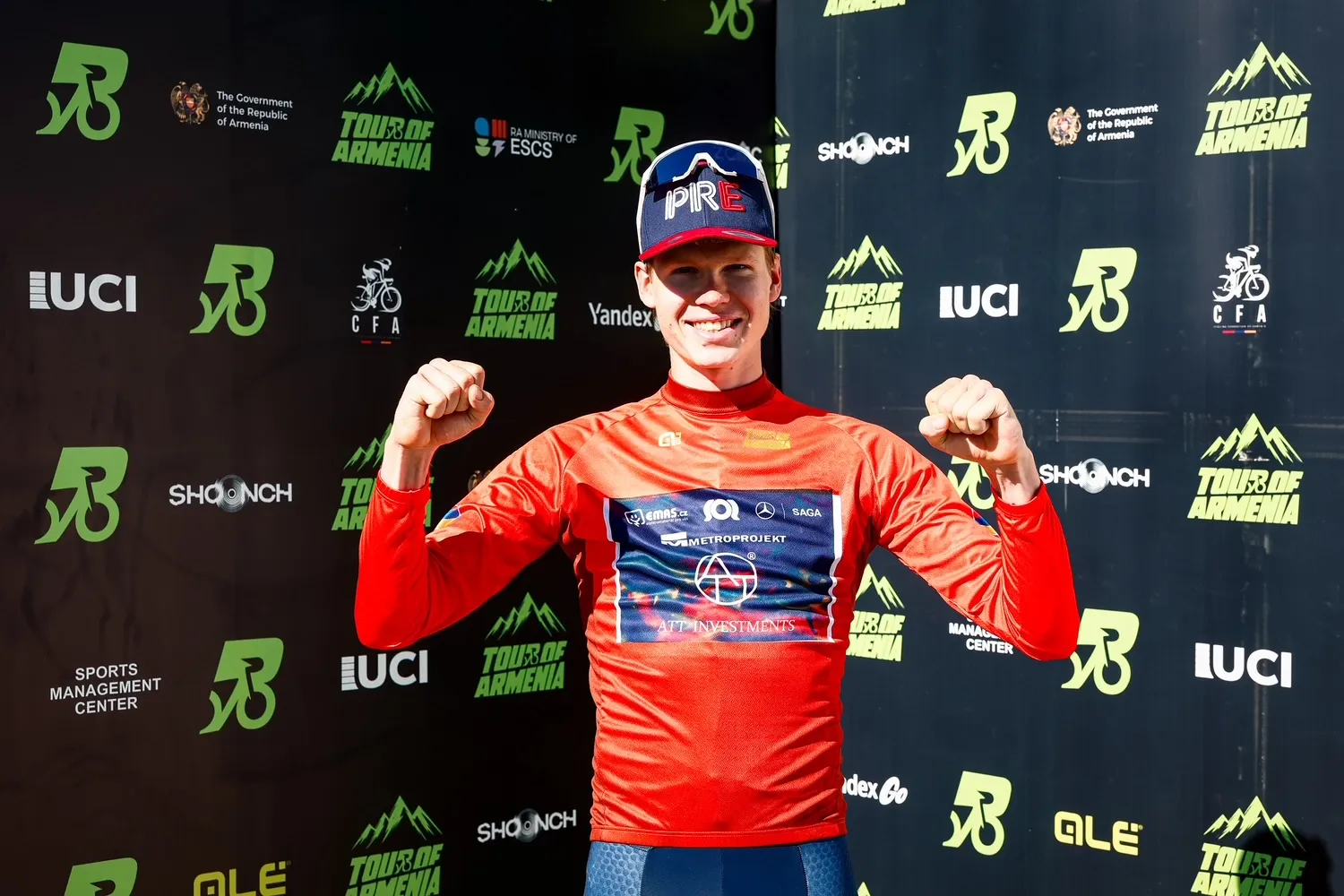 The leader celebrates in red